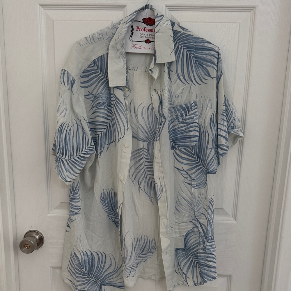 Men's Blue Leaf Print Casual Button Down Shirt